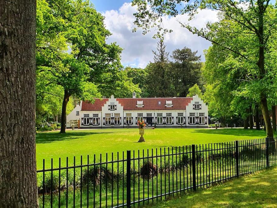 Midden In De Friese Bossen Op Landgoed Princenhof Oranjewoud Bagian luar foto